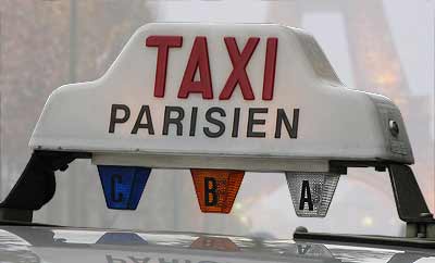 Letrero de los taxis de París